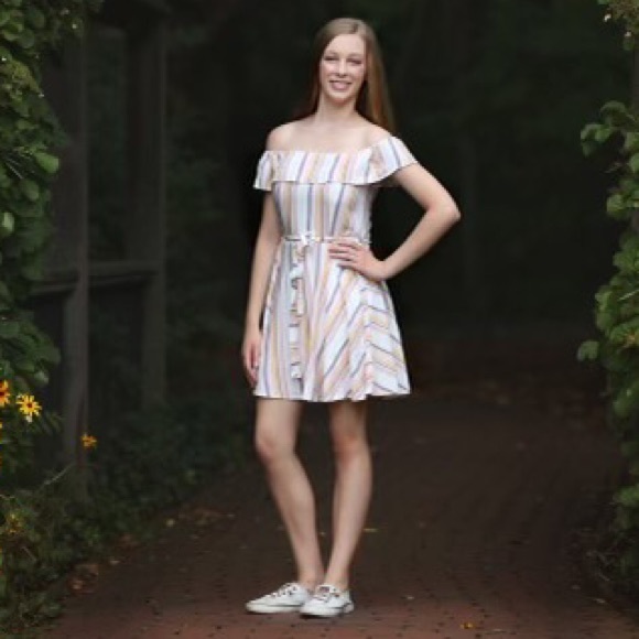 SOLD 4 for $20 / Paper Crane Dress - Picture 3 of 6